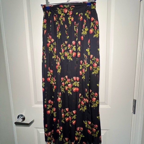 Jcrew Floral Navy Maxi Skirt in size 00 - Picture 2 of 8